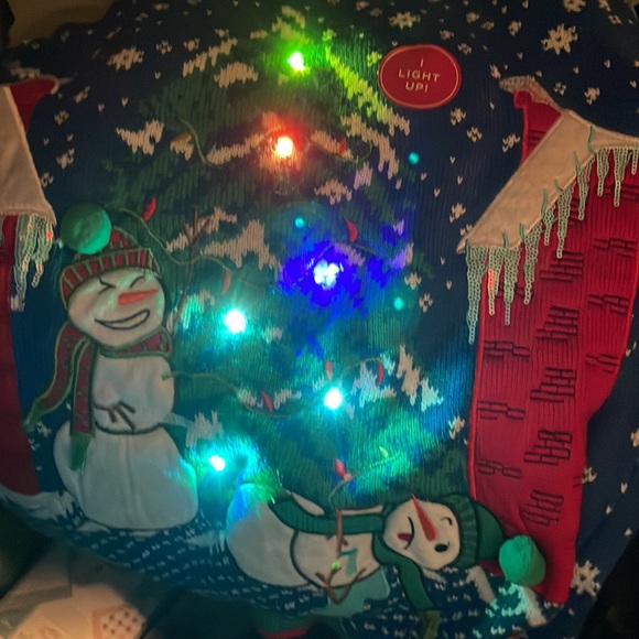 Light up JOLLY SWEATERS Light-up Christmas Sweater - Picture 2 of 8